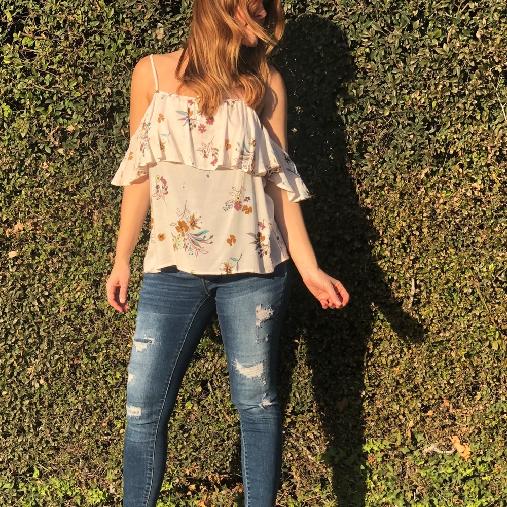 Nina Cold Shoulder Top